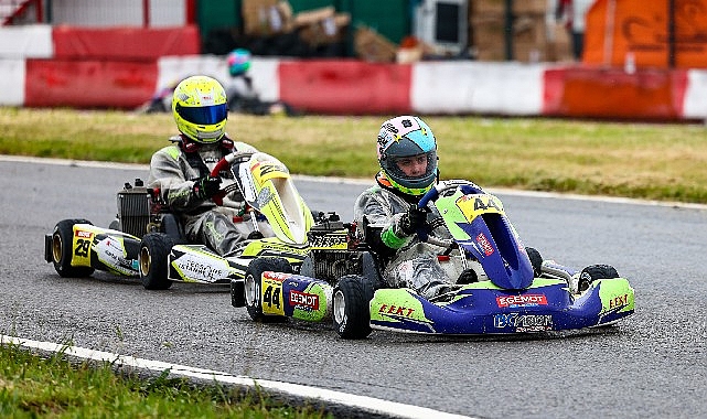 karting-heyecani-korfeze-tasiniyor.jpg