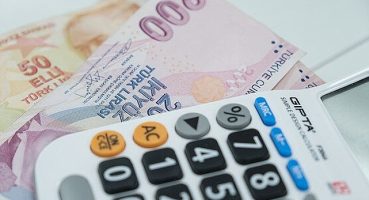 Ticari krediler enflasyon seviyesinde kaldı