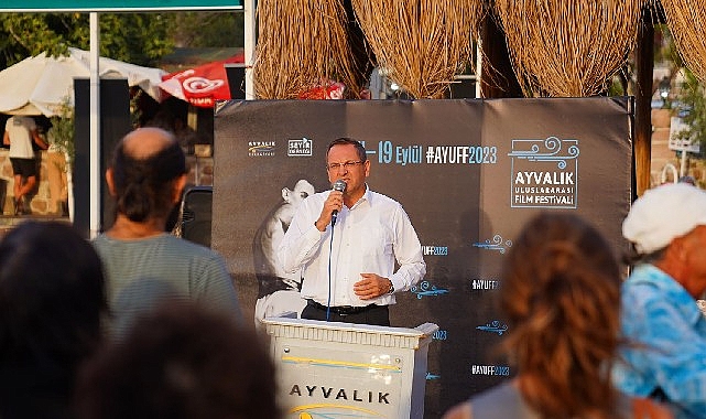 ayvalik-kadar-guzel-festival-ayvalik-uluslararasi-film-festivali-basladi.jpg