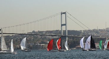 İstanbul'un iki incisinde yelkenler açtı