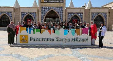 KUZEM'in işitme engelli kursiyerleri Konya'da buluştu