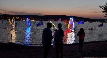 Alaçatı Philips'in ışıklarıyla aydınlandı