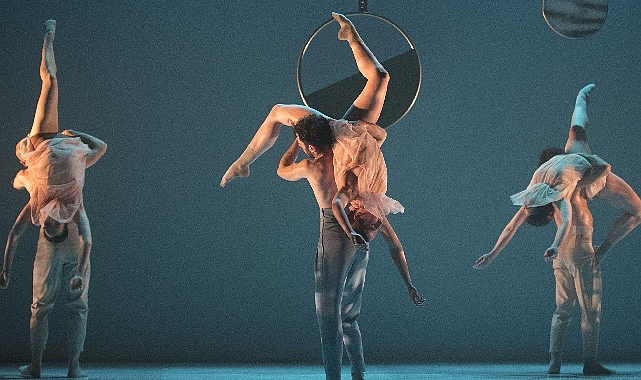 bir-dansin-hikayesi-la-mov-compania-de-danza-istanbulda-sahne-aliyor.jpg