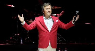 Hep Bir Ağızdan 100. Yıl Marşı