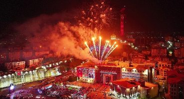 Keçiören'de Cumhuriyetin 100. Yılı kutlamaları muhteşem havai fişek gösterisiyle final yaptı