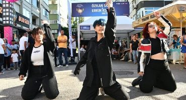 Mersinliler 5. Mersin Kushimoto Sokağı Sokak Sanatçıları Festivali'ne yoğun ilgi gösterdi