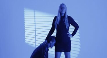 Derya Akgün'den İlk Tekli