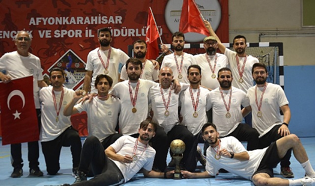 futsal-turnuvasinin-sampiyonu-nilufer-belediyesi-gesk.jpg