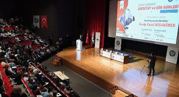 Necip Fazıl Kısakürek'in hayatı ve eserleri konuşuldu