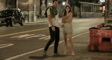 Netflix, başrollerini Kıvanç Tatlıtuğ ve Beren Saat'in paylaştığı yeni filmi İstanbul İçin Son Çağrı'nın resmi fragmanını yayınladı