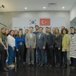 samsung-ve-undp-innovation-campus-programi-cercevesinde-inovasyon-merkezinde-genclere-rehberlik-etti.jpg