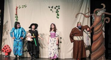 Van Büyükşehir'in ara tatil hediyesi tiyatro etkinlikleri yoğun ilgi gördü