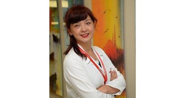 Yürürken Kolları Sallamamak Parkinson Hastalığı Belirtisi Olabilir