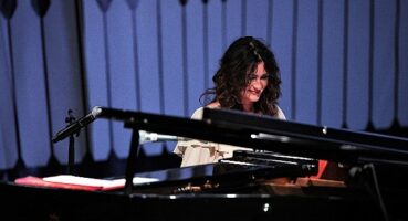 Anjelika Akbar'dan muhteşem konser