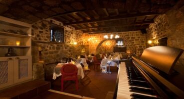 Antalya Kaleiçi'nde Lezzetin Zirvesi: Alp Paşa Restaurant