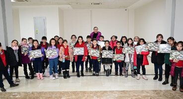 Bağcılar Belediyesi'nden depremzede çocuklara ücretsiz tiyatro oyunu