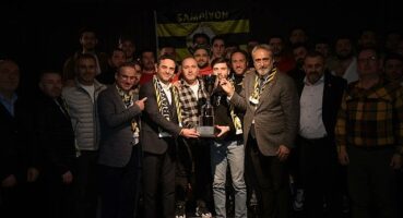 Başkan Özlü, şampiyonluk coşkusuna ortak oldu