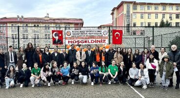 Eczacıbaşı Spor Kulübü'nden Kahramanmaraş Aziz Sancar Anadolu Lisesi'ne Voleybol Sahası