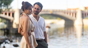 Netflix, Başrollerinde Birkan Sokullu ve Esra Bilgiç'e Yer Veren Romantik Hırsız'ın Fragmanını Paylaştı