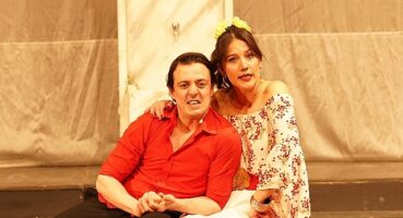 Sahne Tozu Tiyatrosu, Gırgıriye'yi “Sosyal Market"e destek için oynadı