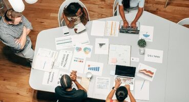 Cam tavanlara meydan okuyan kadınlar iş dünyasının geleceğini şekillendiriyor