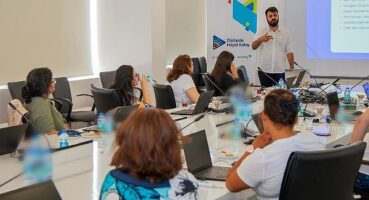 'Dijitalde Hayat Kolay' projesi yeni döneminde de kadınları dijital dünyaya hazırlıyor