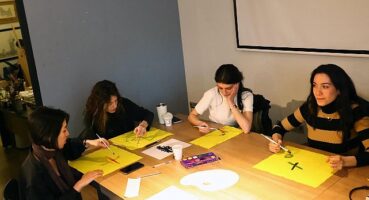 Gençler Kendi Mürekkep Testlerini Hazırladı