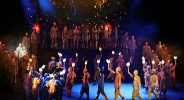 İstanbul Büyükşehir Belediyesi Şehir Tiyatroları, “Bu Memleket Bizim" oyunuyla 9. Anadolu Tiyatro Ödülleri'nden “Cumhuriyetimizin 100. Yılı Ödülü"ne layık görüldü