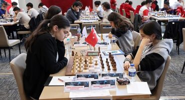 Karaman Belediyesi ve Türkiye Satranç Federasyonu iş birliğiyle düzenlenen 2024 Türkiye Küçükler ve Yıldızlar Takım Satranç Şampiyonası başladı