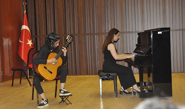 eu-konservatuarindan-piyano-ogrencileri-dinletisi.jpg