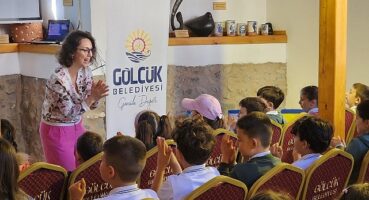 Gölcük Belediyesi, Yalı Evleri’nde düzenlediği etkinlik ile çocuklara çevre koruma ve geri dönüşüm bilinci aşıladı
