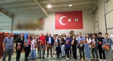 “İşinizi severek yapın, dürüst çalışın, hayal bile edemeyeceğiniz başarı peşinden gelecek"