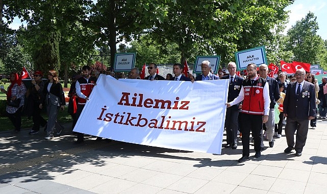 kocaeli-tek-ses-biz-buyuk-bir-aileyiz.jpg
