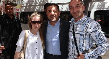 Nevşehir Belediye Başkanı Rasim Arı, Nar Caddesi üzerinde işyerleri bulunan esnafları ziyaret etti