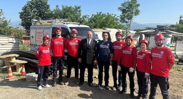 Osmangazi Belediyesi arama kurtarma ekiplerinden nefes kesen tatbikat