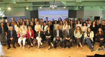 ÖzÜ aAPGM 10. Dönem Mezunlarını Verdi