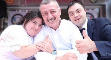 Sevemeyen bir kalpten daha engelli ne olabilir