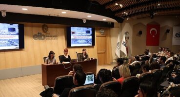 Türk moda endüstrisi sosyal uygunluğun ön saflarında yer alıyor